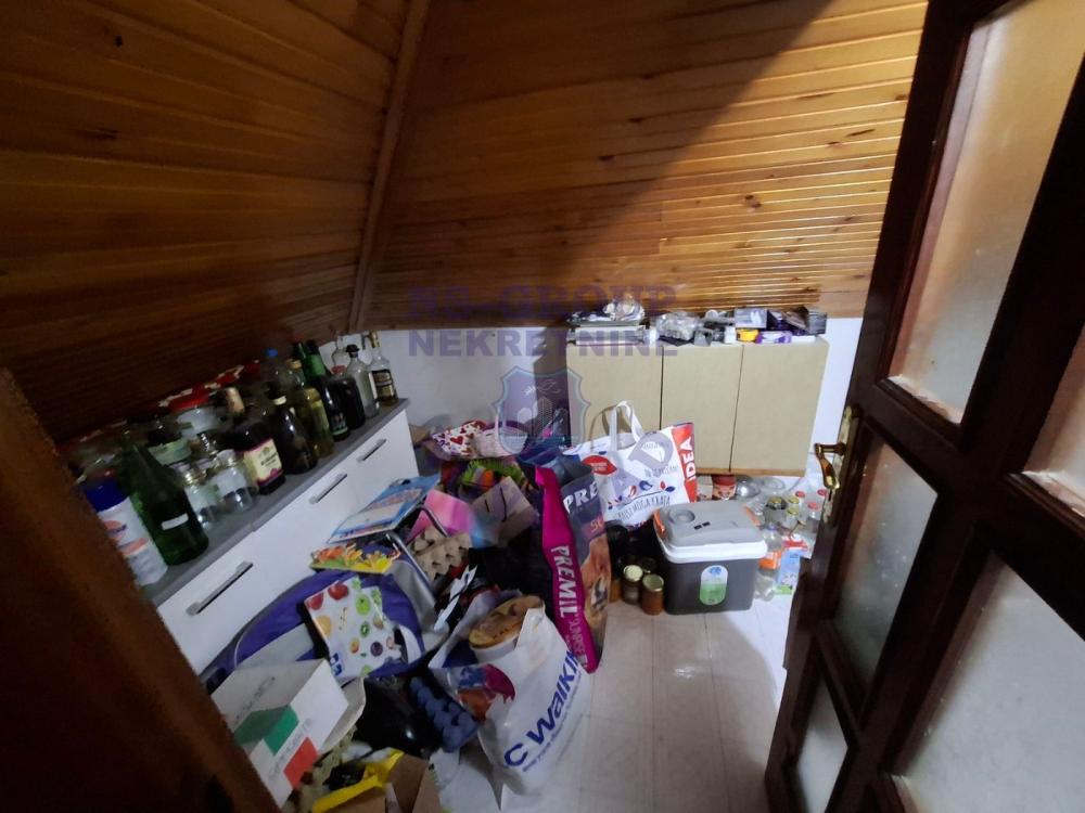 Slika 6 - Odličan četvorosoban stan!